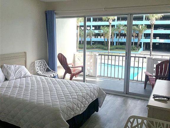 Aparthotel Wave Rider Across From Ocean Front