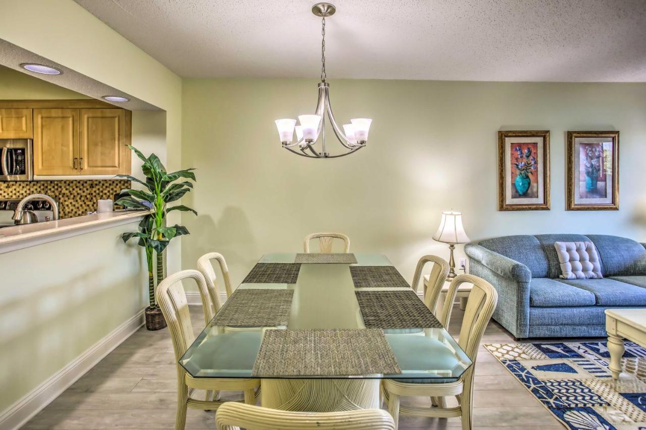 Apartment Beautiful Lakefront Short Walk To Beach!