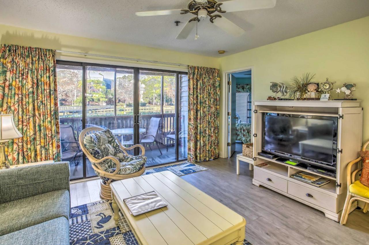 Apartment Beautiful Lakefront Short Walk To Beach!