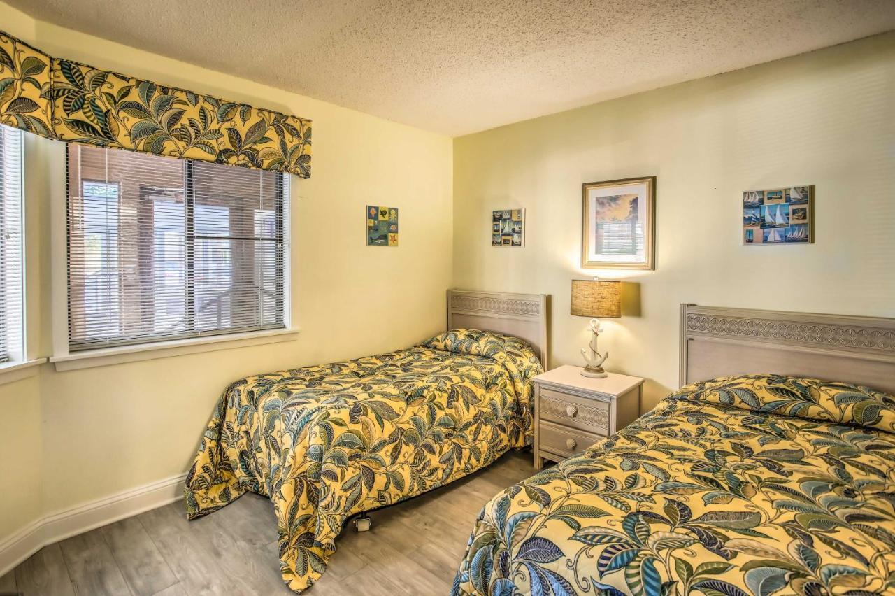 Beautiful Lakefront Short Walk To Beach! * Myrtle Beach