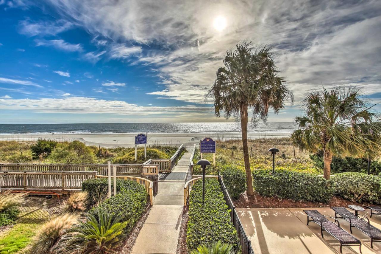 Apartment Beautiful Lakefront Short Walk To Beach!
