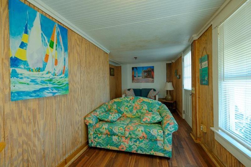 Korner Kottage Left - Downstairs Holiday home *