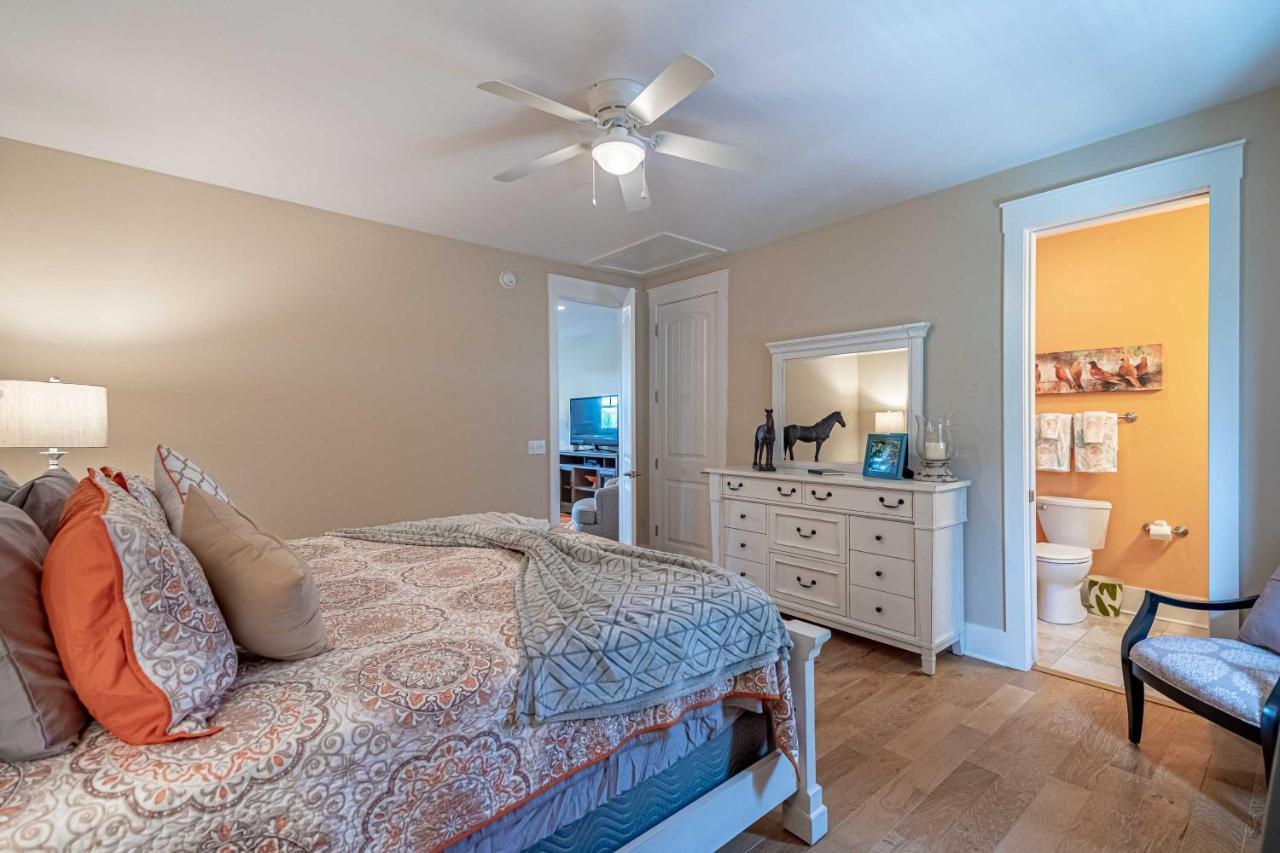 Chic North Myrtle Amenities! Villa Myrtle Beach