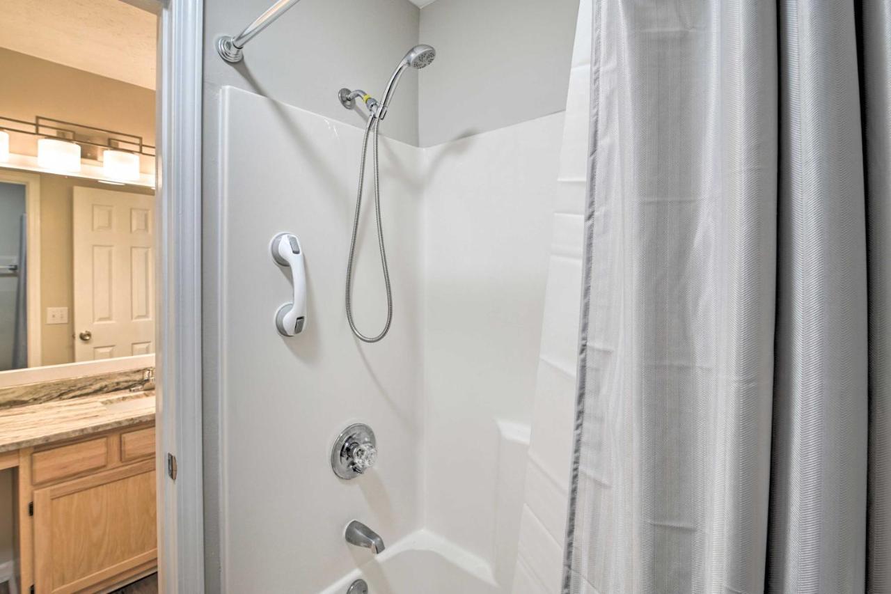 Apartment Swim, Golf, Play - Beachy River Oaks Condo! *