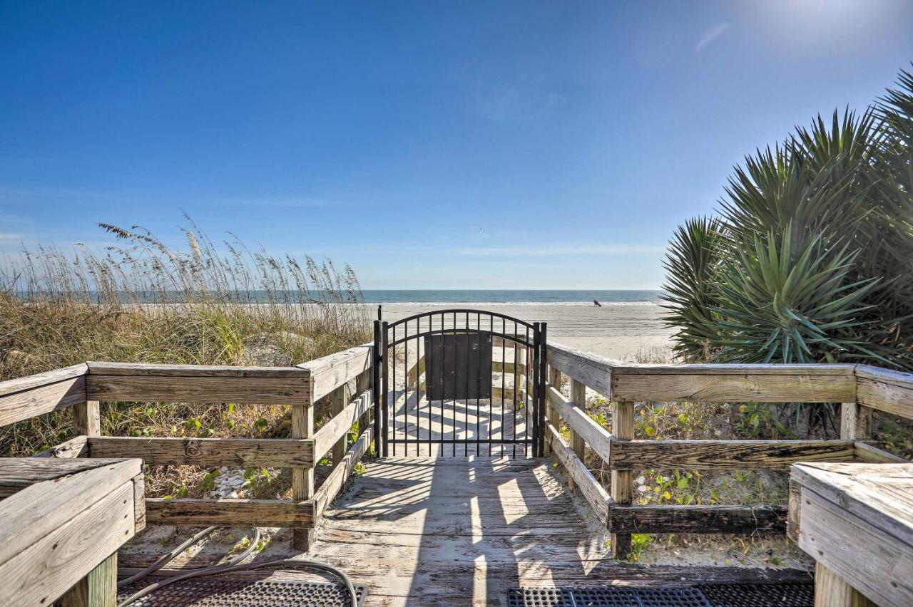 With Pool And Access About 1 Mi To Pier! Myrtle Beach
