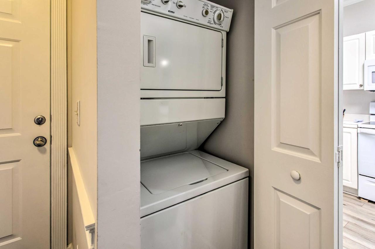 Breezy Coastal 2 Mi To Shop, Golf, And Swim! Apartment