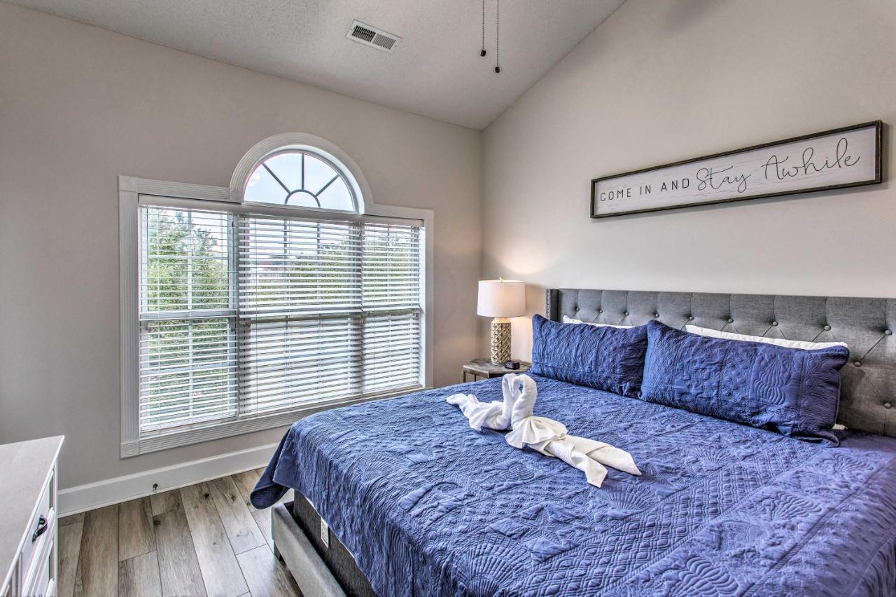 Breezy Coastal 2 Mi To Shop, Golf, And Swim! Apartment *