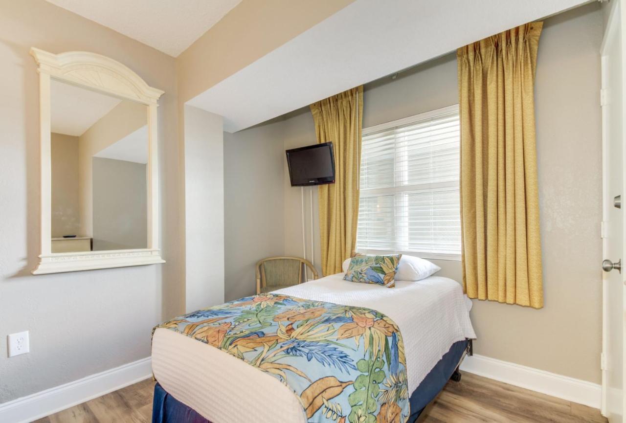 Hosteeva Atlantica Oceanfront Apartment Myrtle Beach