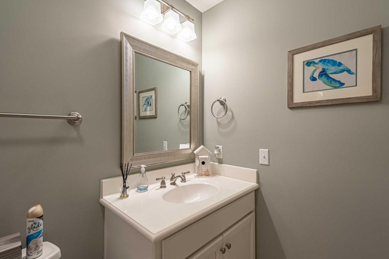 Chic North Myrtle Amenities! *