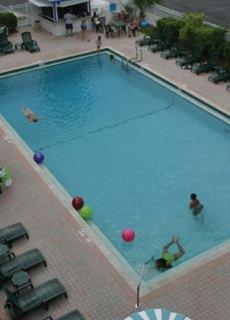Sleep Near Outlets Hotel 2*