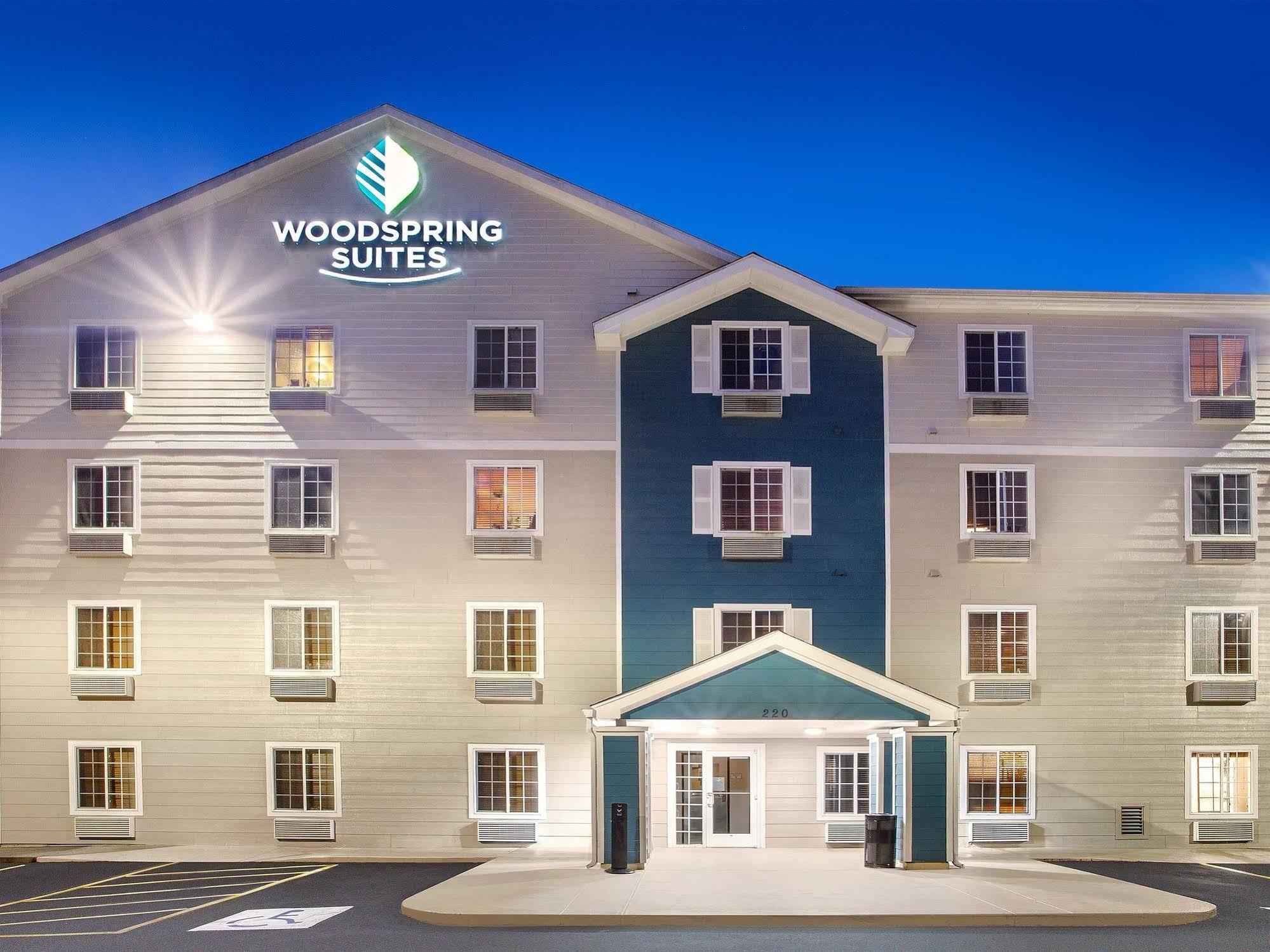 Hotel Woodspring Suites 2*