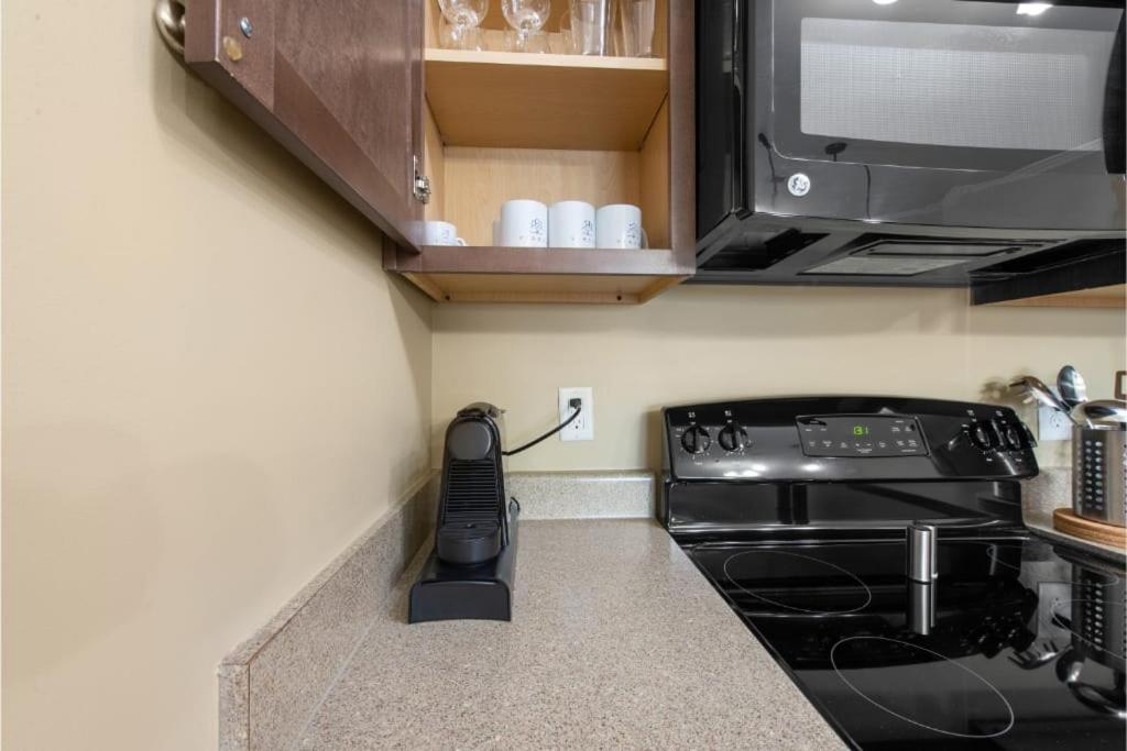 Viagem Prime Location 2br With Balcony, Gym & Pool Apartment Myrtle Beach