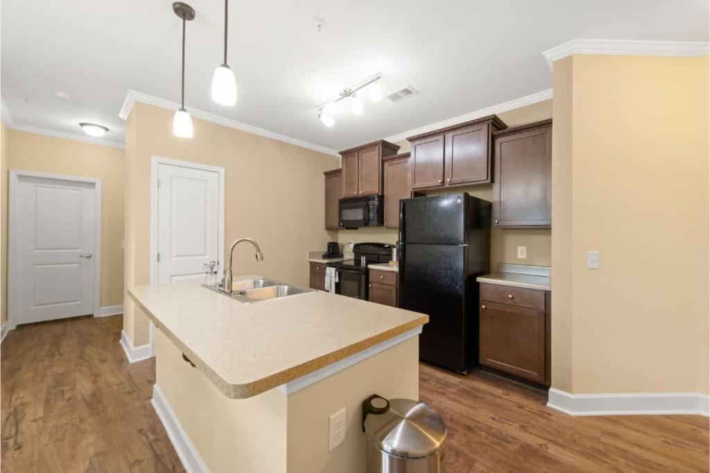 Viagem Prime Location 2br With Balcony, Gym & Pool * Myrtle Beach