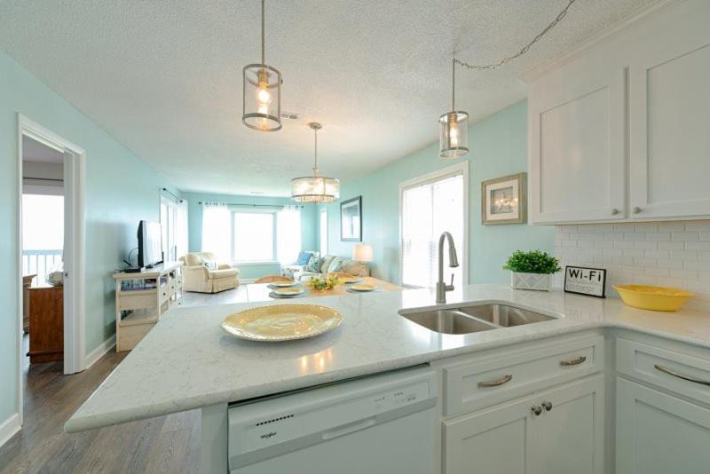 Sandy Dunes Oceanfront - Just Renovated June 2020 Holiday home *
