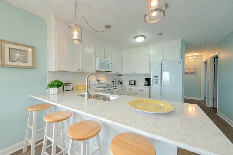 Sandy Dunes Oceanfront - Just Renovated June 2020 Holiday home Myrtle Beach