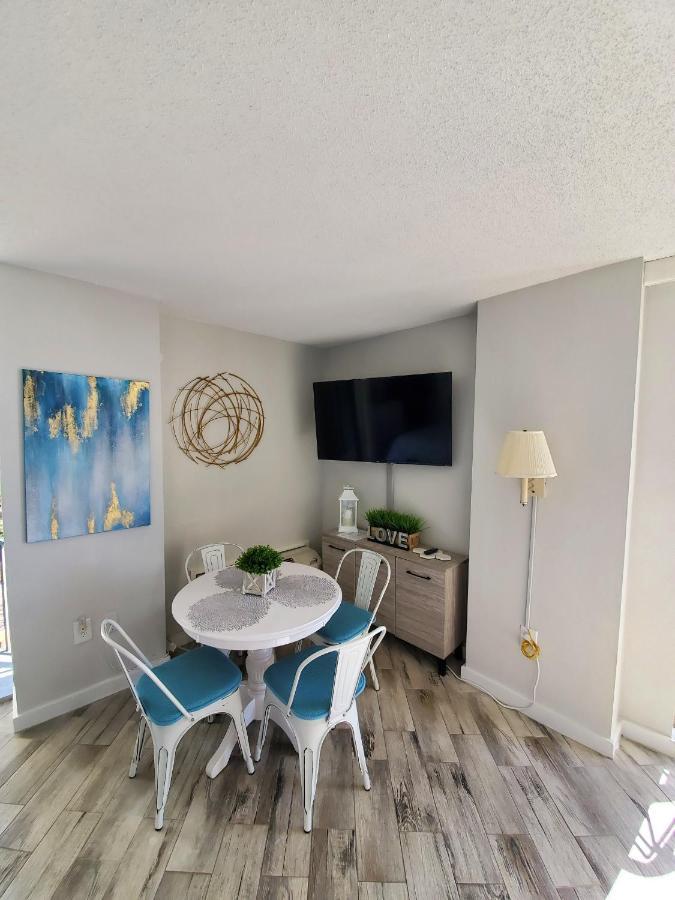 426 Belle Vue Magnificent Oceanfront With Two Balconies Apartment