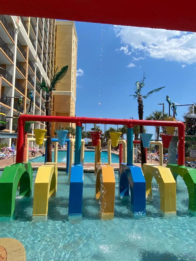 Azure Bliss Oceanfront Sleeps 6 * Myrtle Beach
