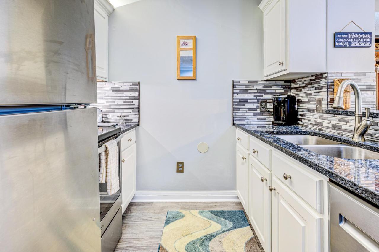 Apartment By The Sea & Fox Myrtle Beach