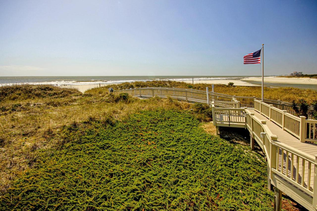 By The Sea & Fox Apartment
