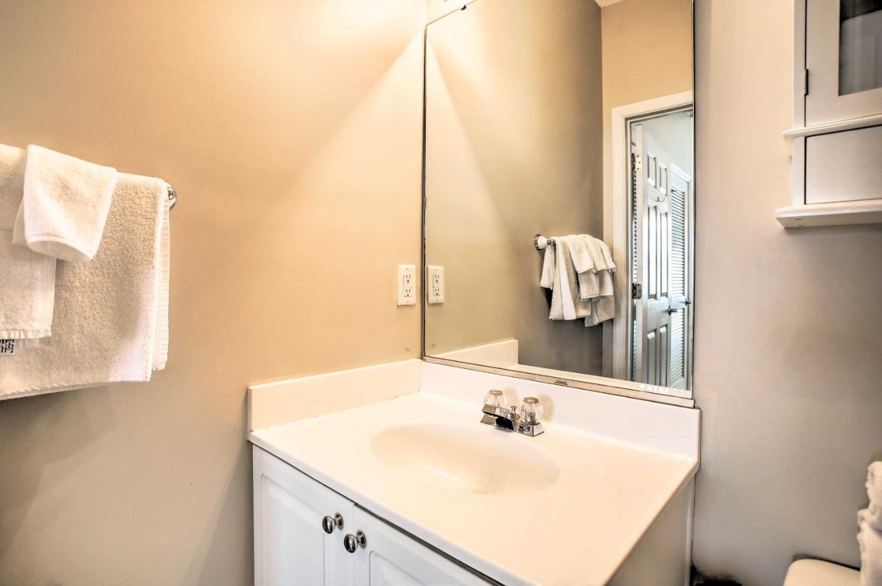 North Myrtle With Private Balcony! Apartment