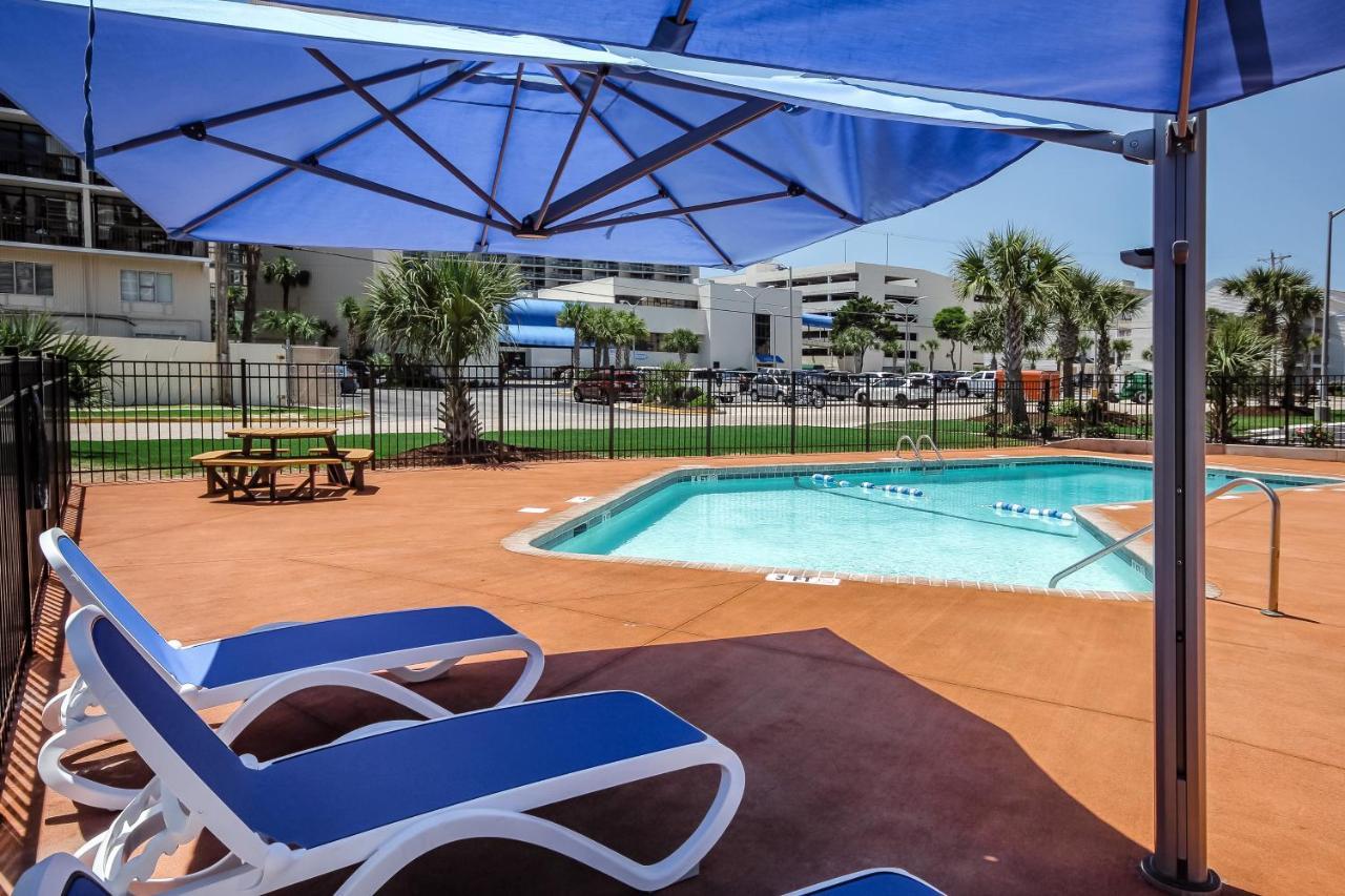 Dolphin Apartment