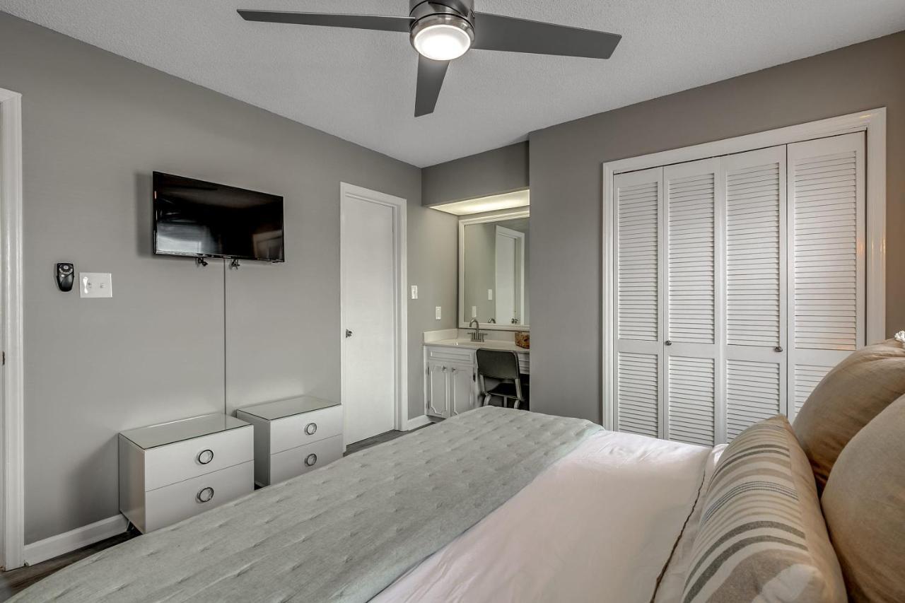 Family Friendly, 1 Block To Beach! * Myrtle Beach