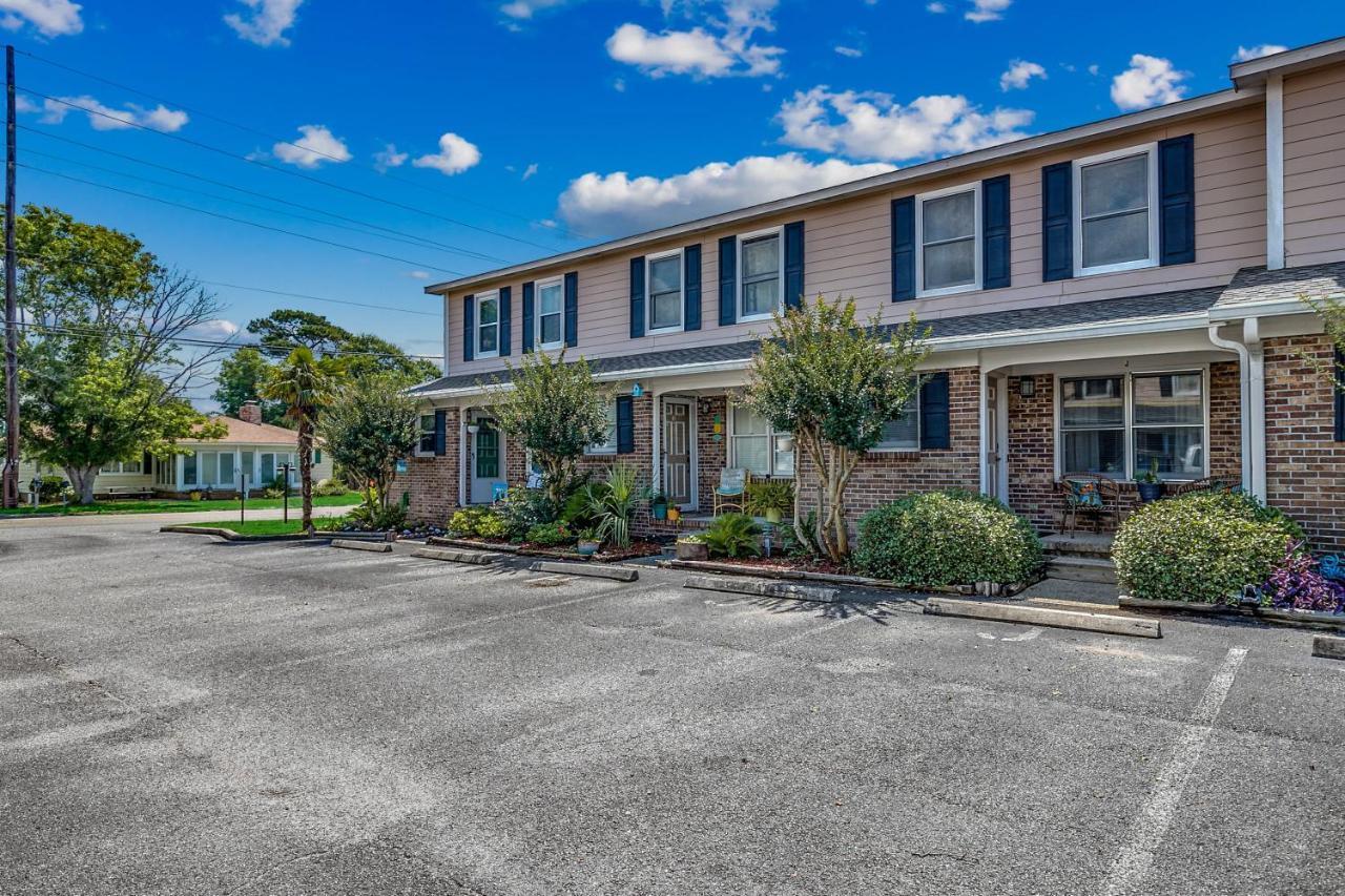 Family Friendly, 1 Block To Beach! *