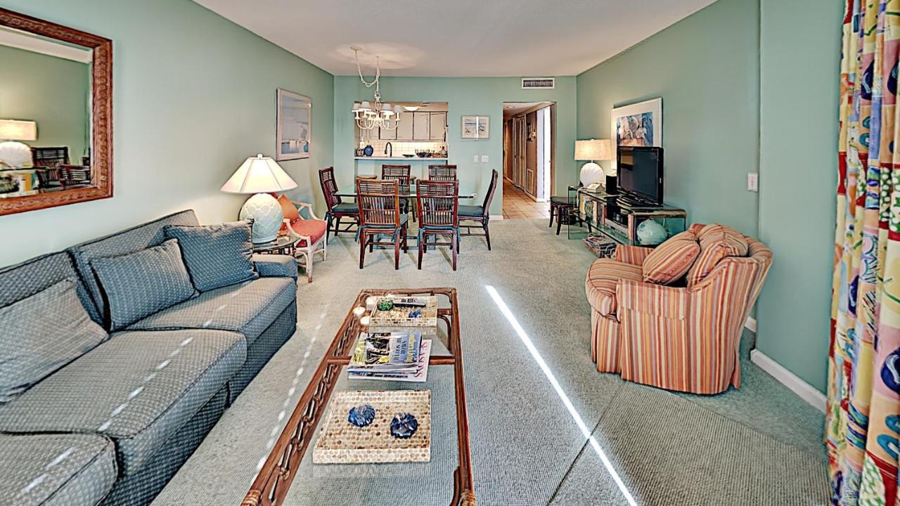 Holiday home Away From Home! Bright Amenities *