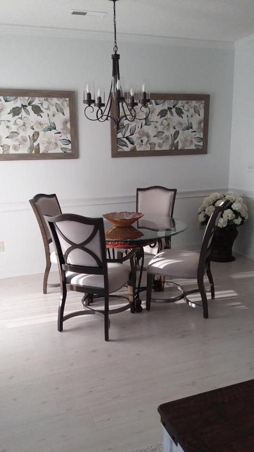 Arrowhead At Riverwalk-golf, Close To Beaches. Location! Apartment