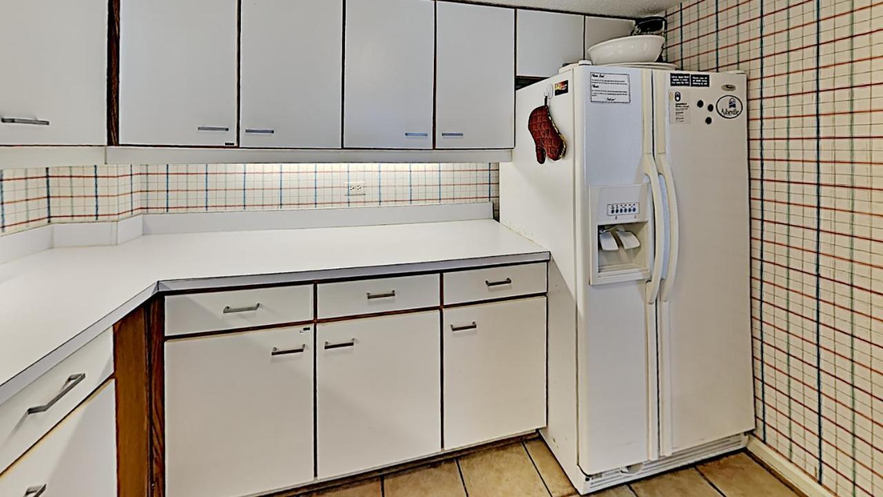 Holiday home Away From Home! Bright Amenities *