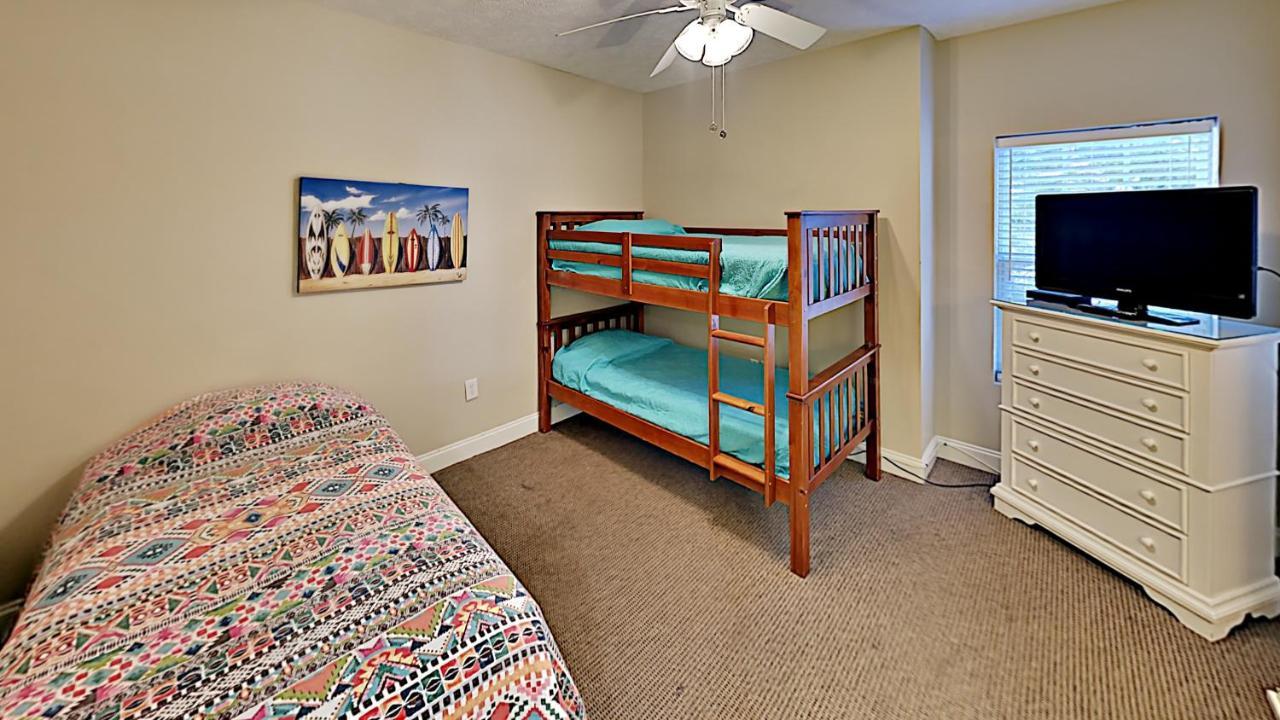 Zz Mb 201a 4br 3ba Second Row Condo!!!!