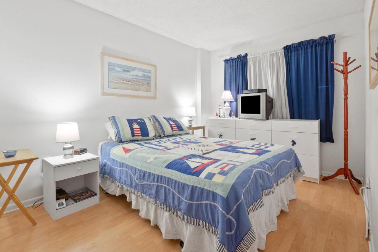 Holiday home Sea Pointe 306