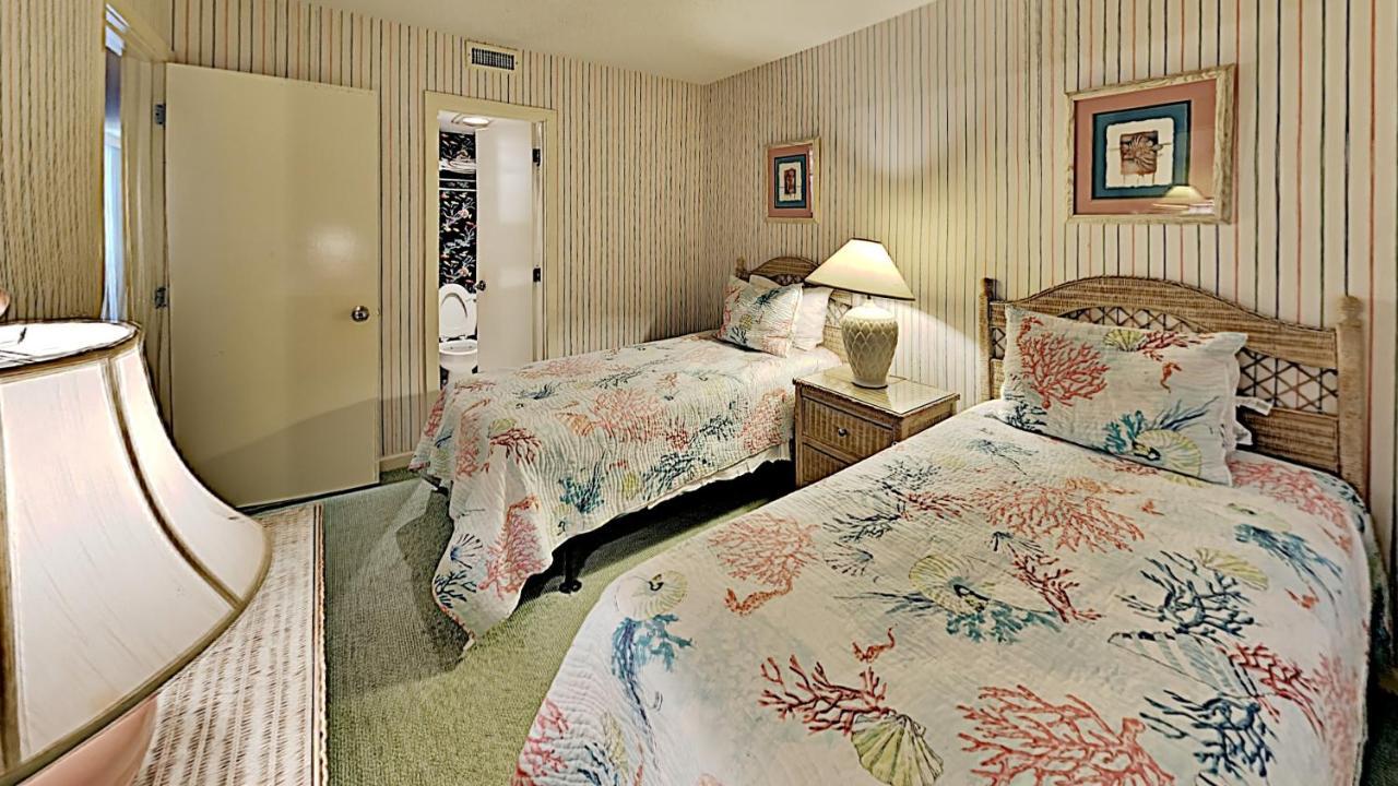 Holiday home Away From Home! Bright Amenities *