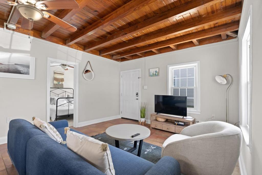 Cozy And 2br Parking 2min Walk To Myrtle Beach