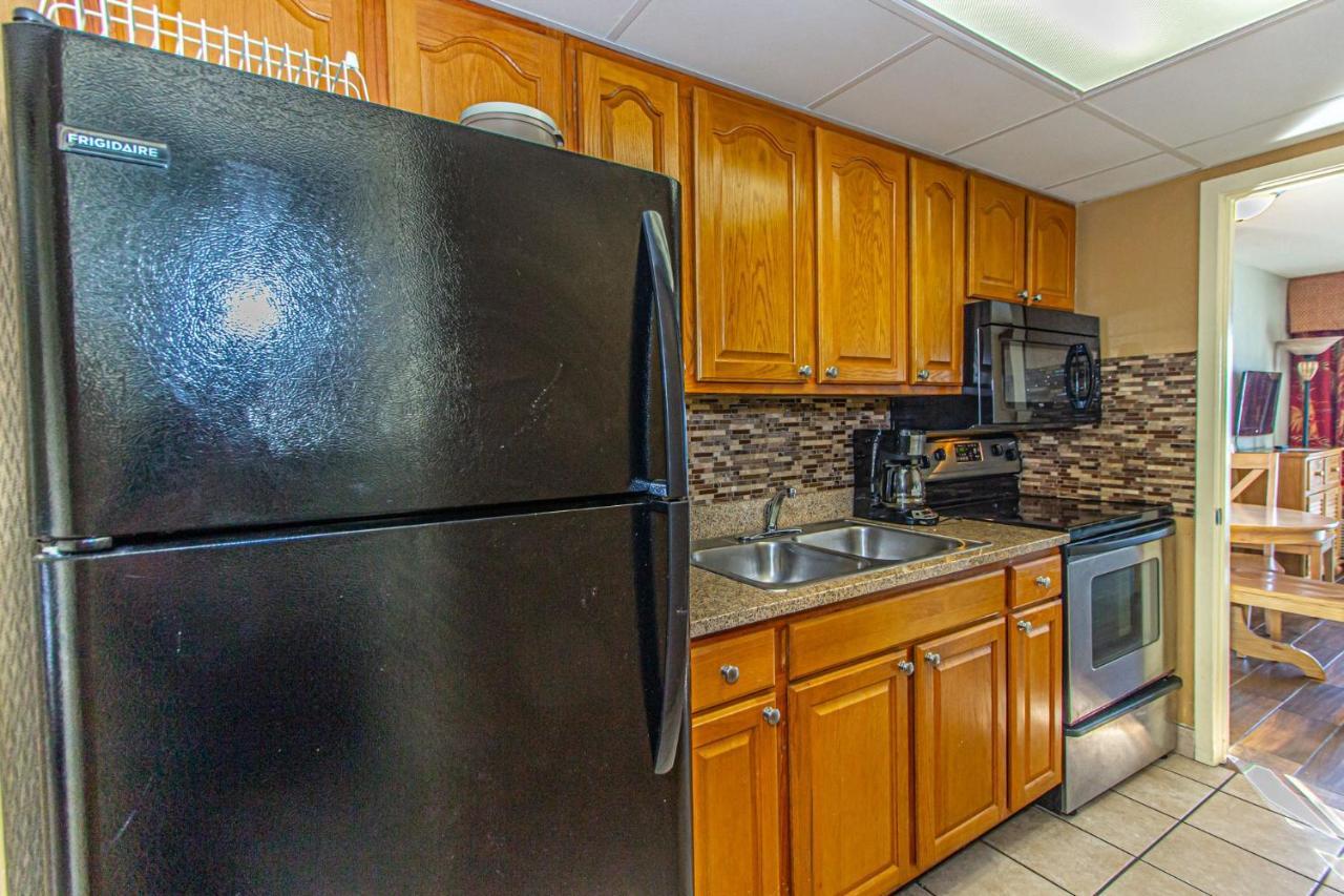 Holiday home Direct Oceanfront King Monterey Bay 1115 Sleeps 6 Guests Myrtle Beach