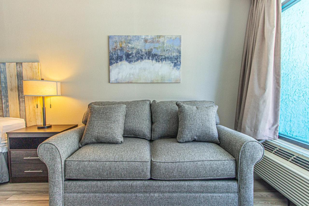 Landmark King Unit 716 Beautifully Renovated Sleeps 4 Holiday home *