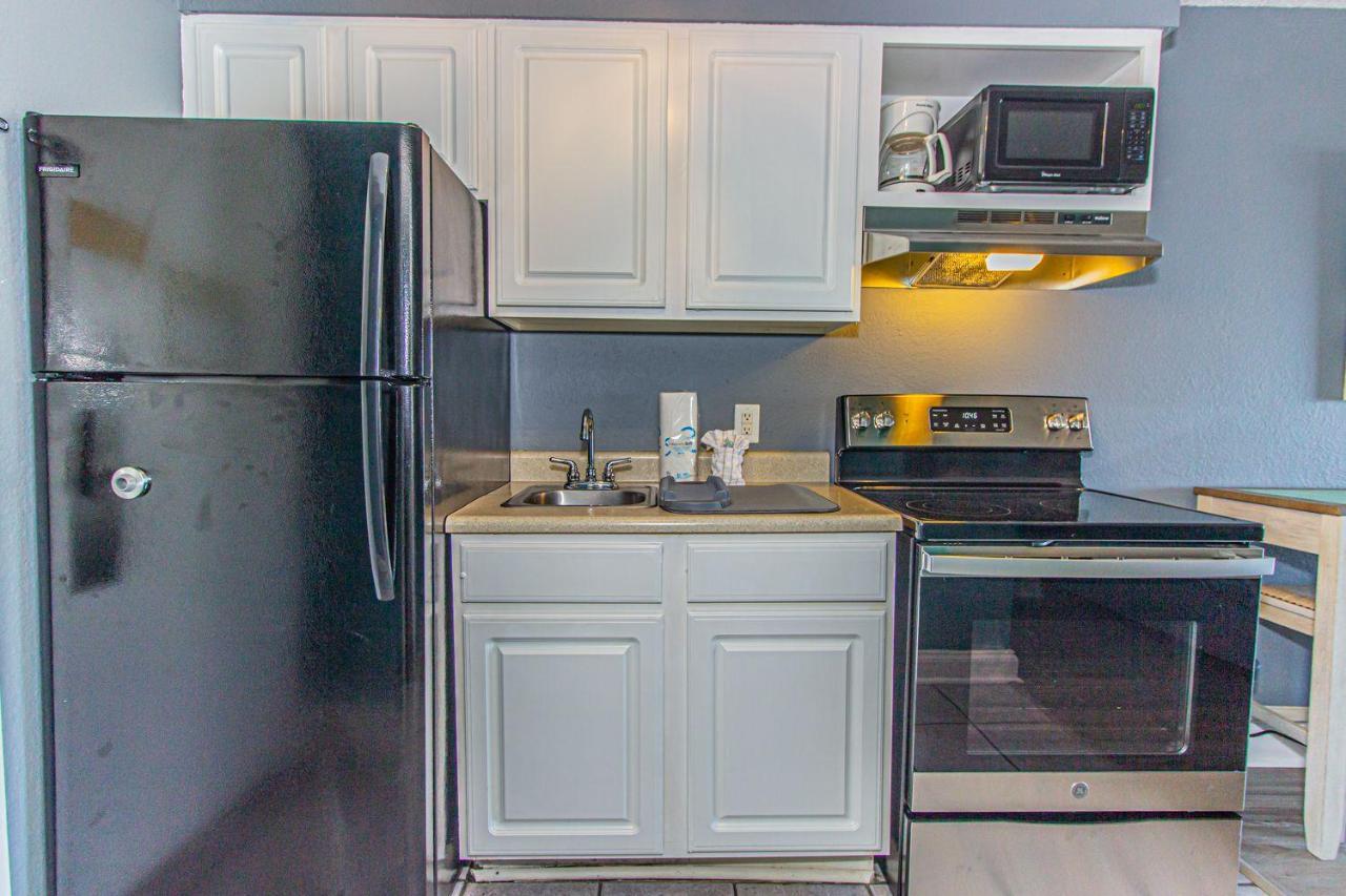 Completely Renovated King Perfect For 4! Sea Mist 51306 Apartment Myrtle Beach