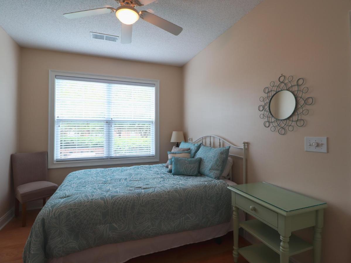 Havens 712 Apartment