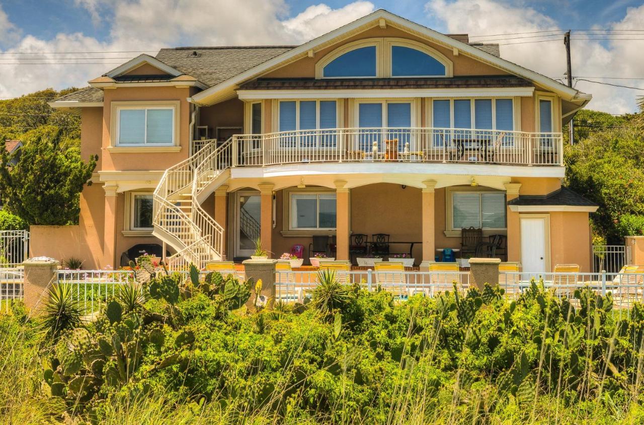Oceanfront Pool Hot Tub Kitchen Washer Dryer Downtown *