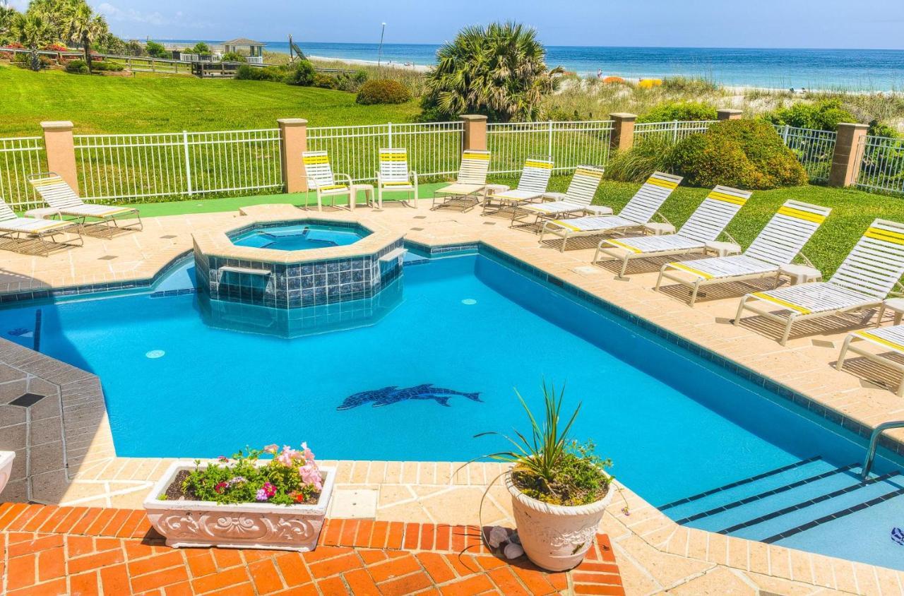 Oceanfront Pool Hot Tub Kitchen Washer Dryer Downtown Holiday home Myrtle Beach