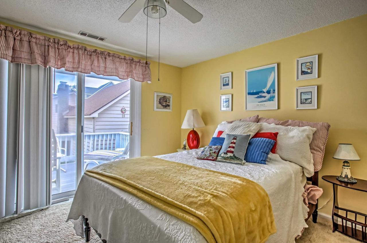 North Myrtle With Patio - Walk To Beach!