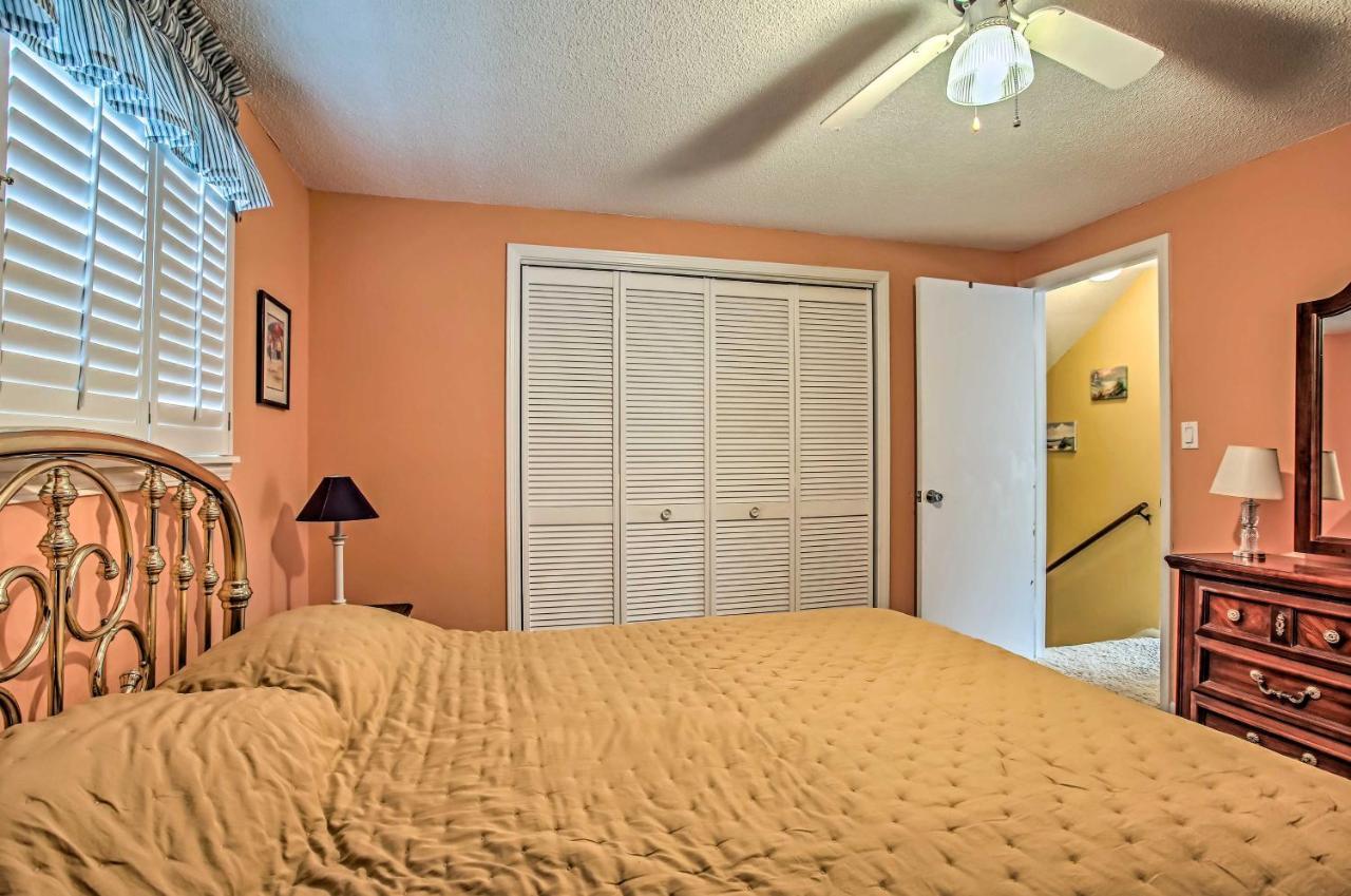 Holiday home North Myrtle With Patio - Walk To Beach! Myrtle Beach