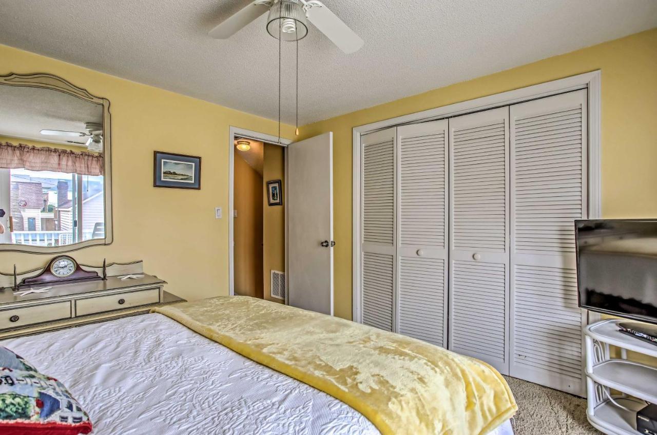 Holiday home North Myrtle With Patio - Walk To Beach! Myrtle Beach