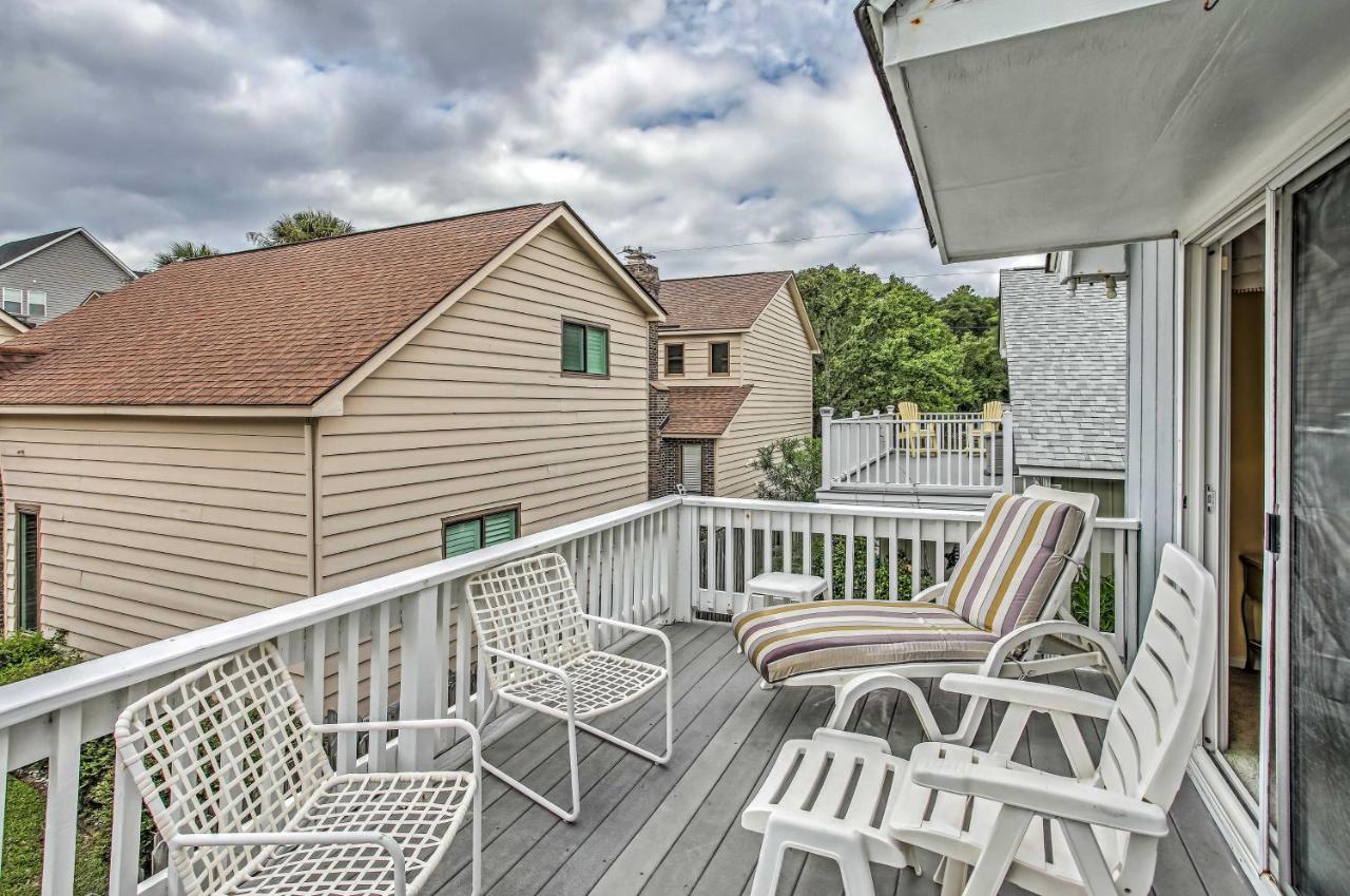 North Myrtle With Patio - Walk To Beach! Holiday home *