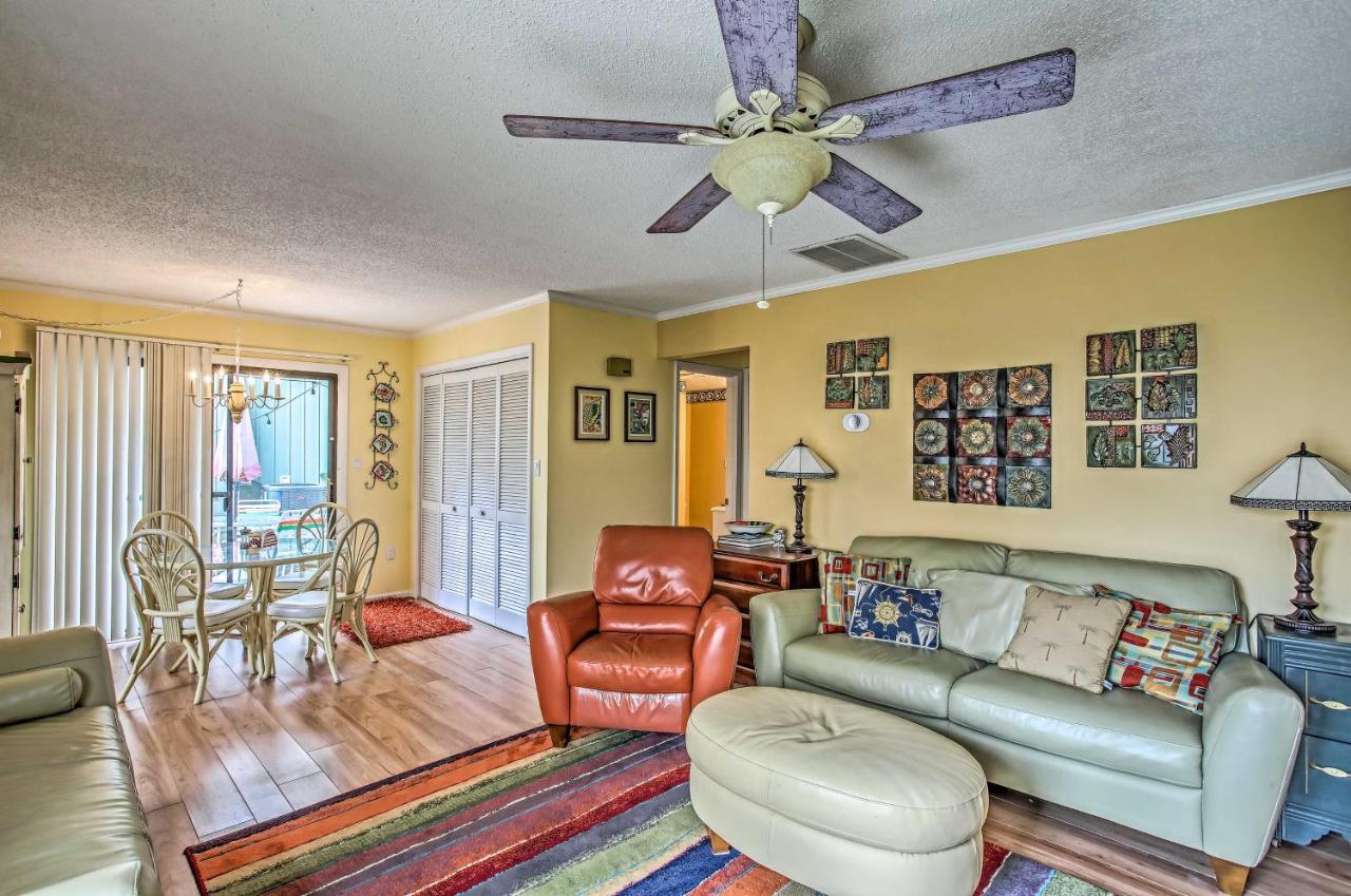 Holiday home North Myrtle With Patio - Walk To Beach! Myrtle Beach