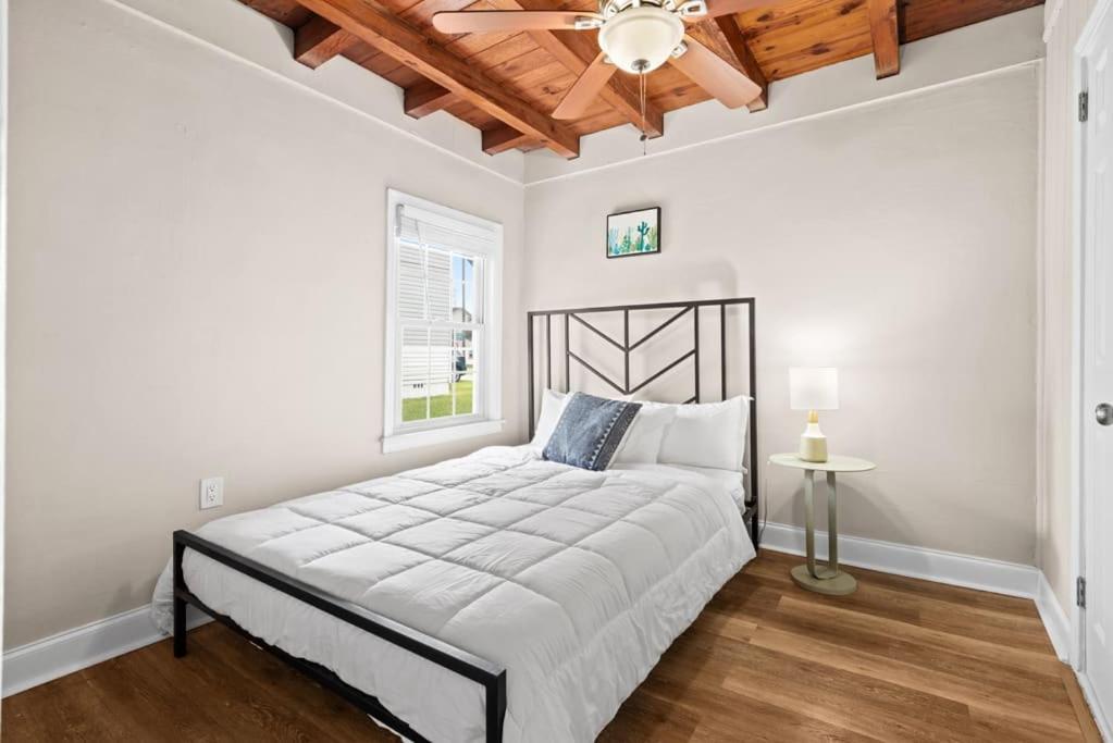 Unique Designed 2br With Parking * Myrtle Beach