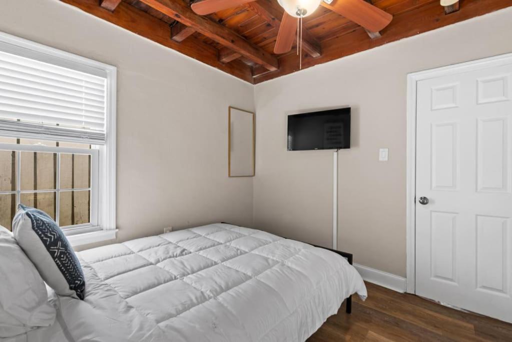 Unique Designed 2br With Parking * Myrtle Beach