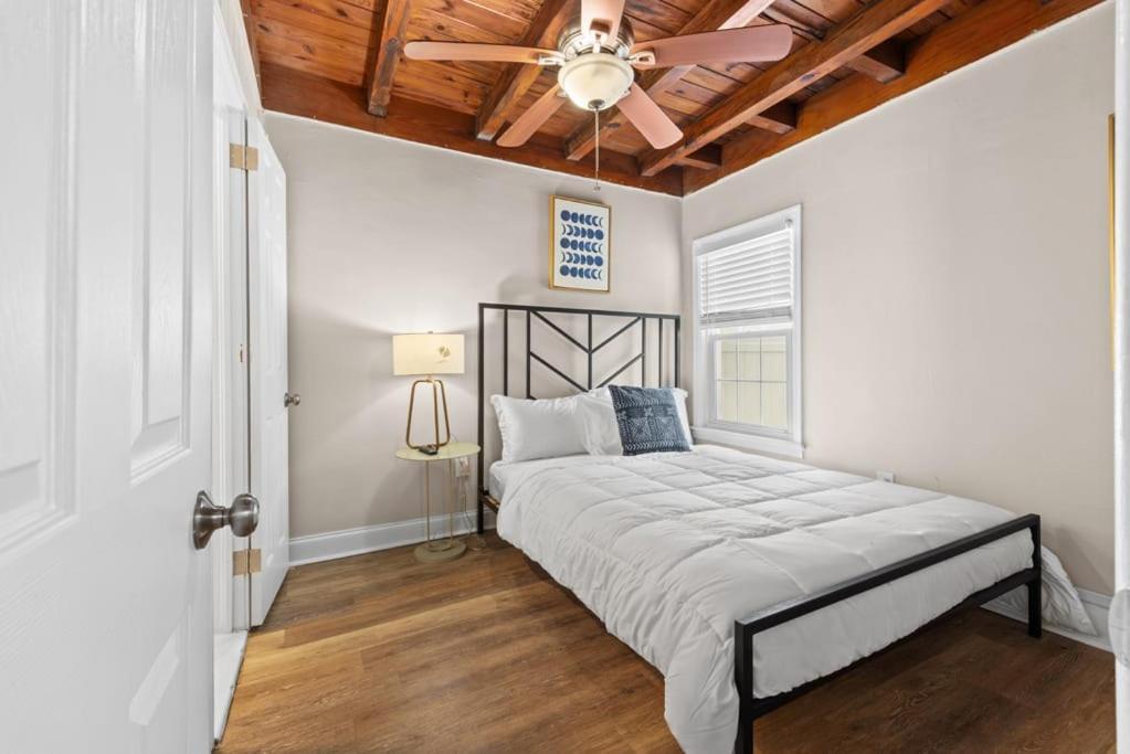 Unique Designed 2br With Parking * Myrtle Beach