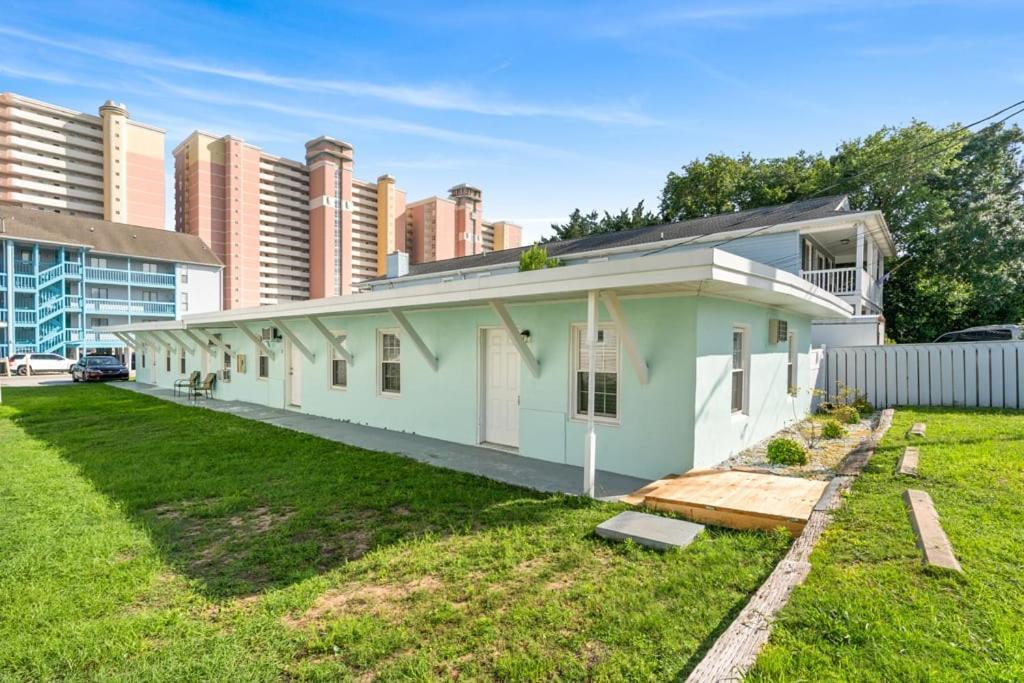 Apartment Unique Designed 2br With Parking *