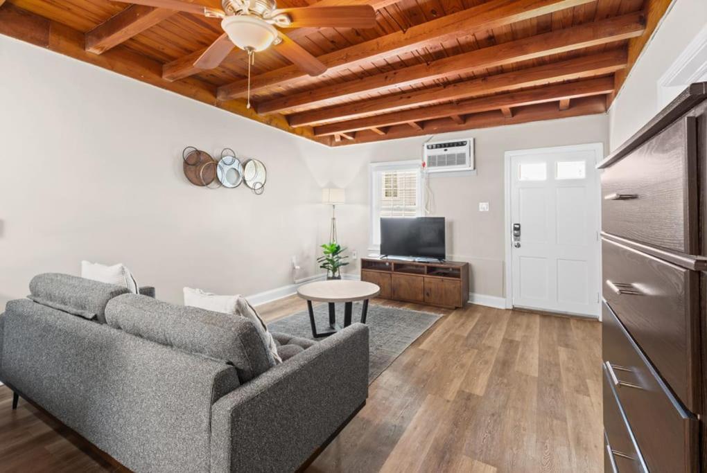 Unique Designed 2br With Parking